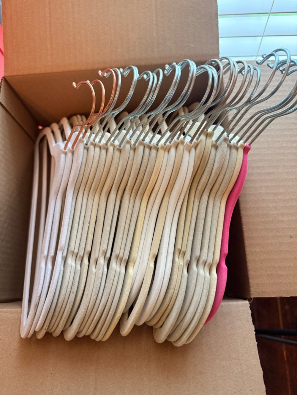 Set of Velvet Slim Non-Slip Hangers in Cream with One Pink Accent